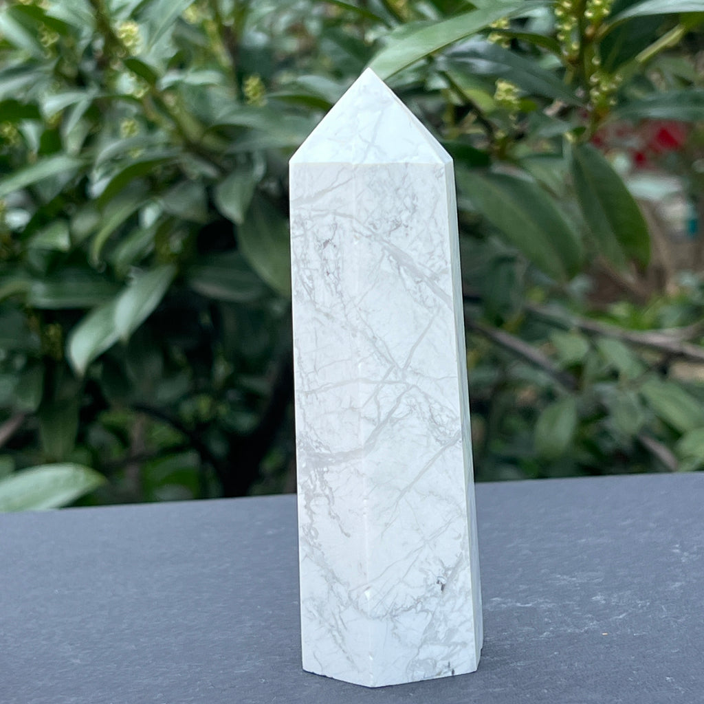 Obelisc howlit alb model L1, pietre semipretioase - druzy.ro 2 