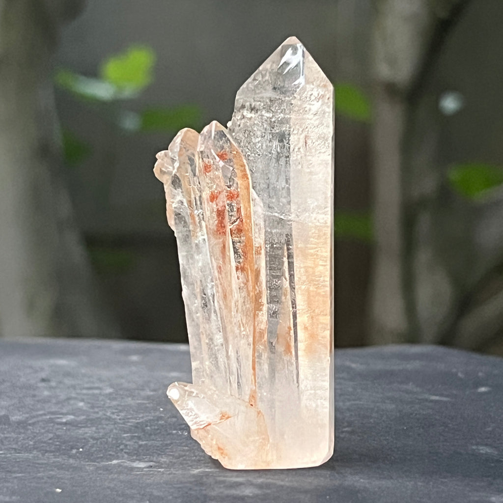 Cristal de cuarț cu incluziuni de goethit brun-portocaliu | Model 6, pietre semipretioase - druzy.ro 3 