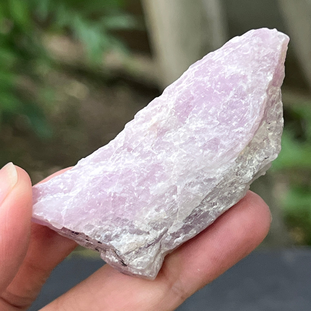 Kunzit piatra bruta | Model 5, pietre semipretioase - druzy.ro 1 