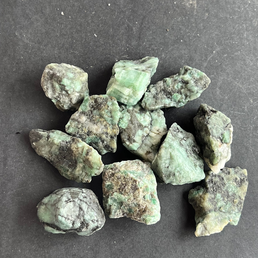 Smarald in matrice Columbia, druzy.ro, cristale 2