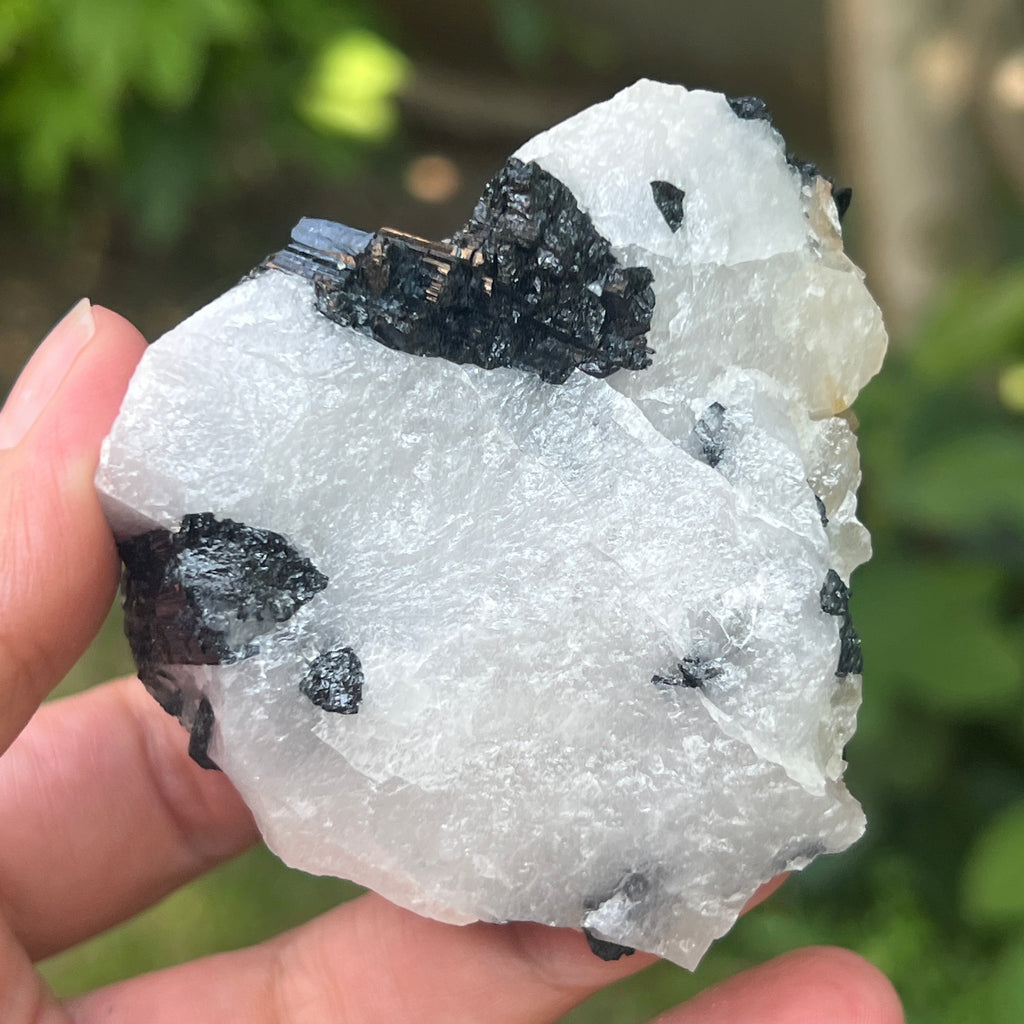 Turmalină neagră cu piatra lunii | Model 3, pietre semipretioase - druzy.ro 3 