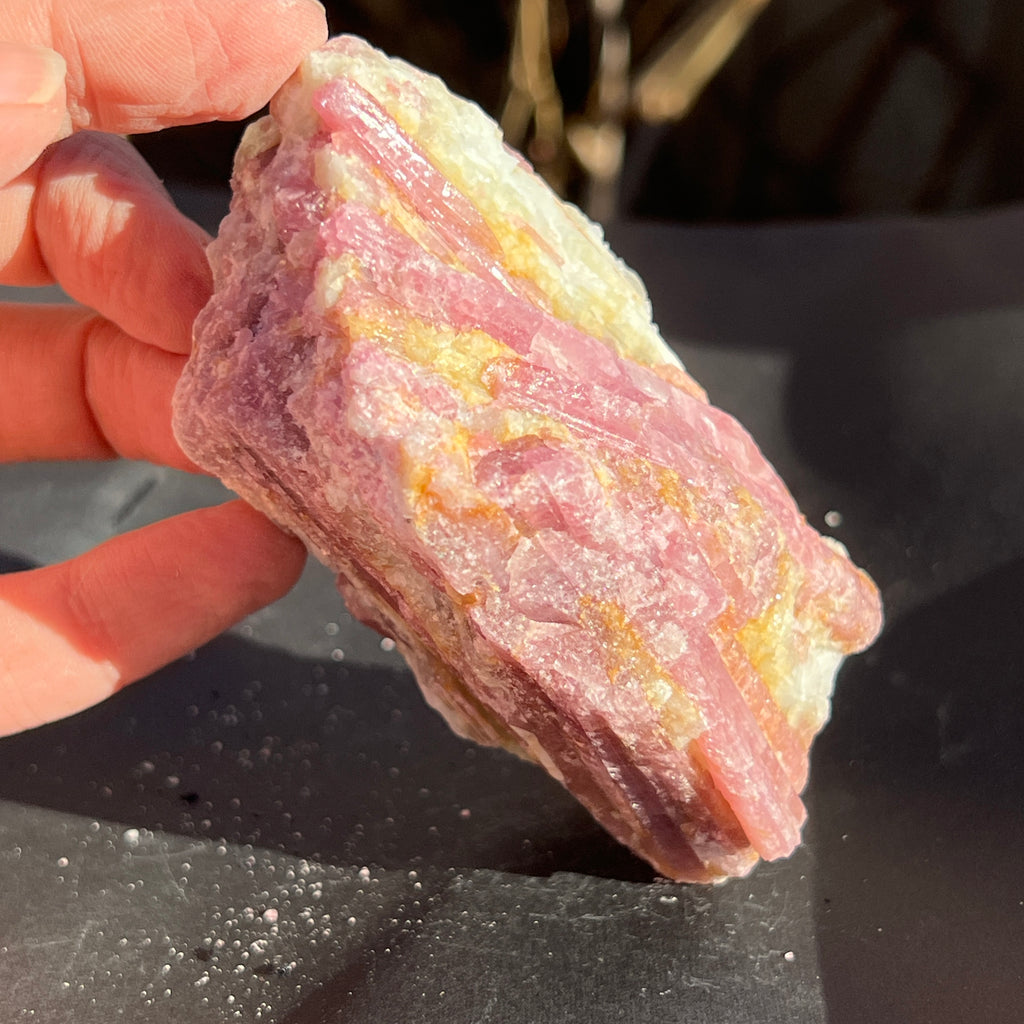 Rubelit/ turmalina roz A piatra bruta din Brazilia m6, pietre semipretioase - druzy.ro 5 