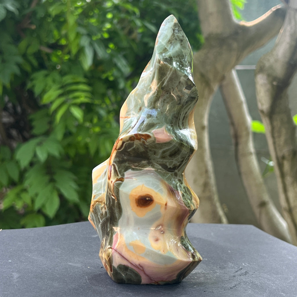Sculptura jasp ocean forma flacara | Model 2, pietre semipretioase - druzy.ro 1 