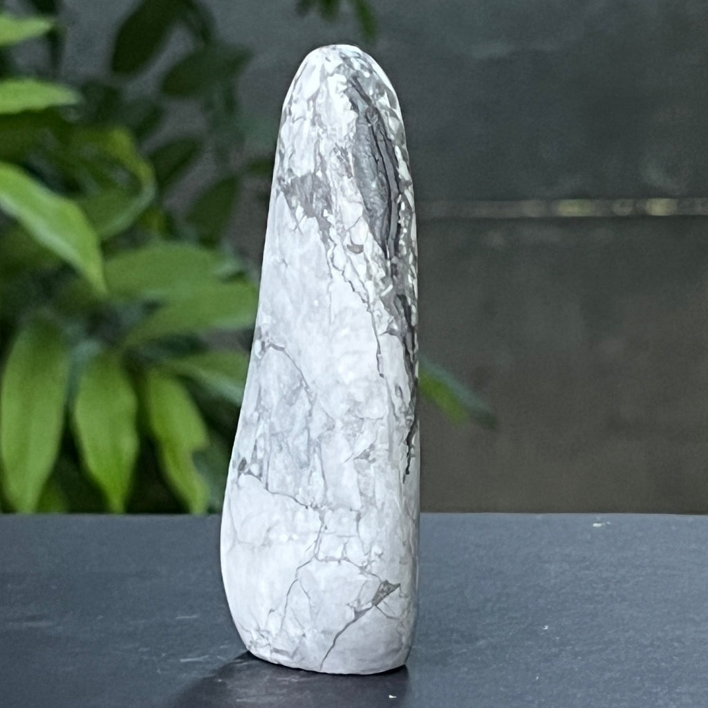 Sculptura howlit alb model 2, pietre semipretioase - druzy.ro 2 