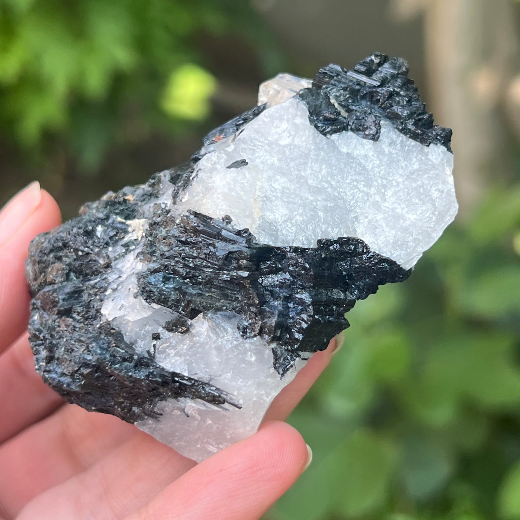 Turmalină neagră cu piatra lunii | Model 3, pietre semipretioase - druzy.ro 2 