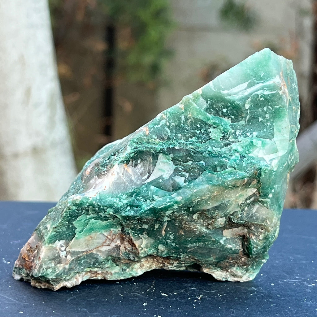 Jad verde piatra bruta model 33, druzy.ro, cristale 1