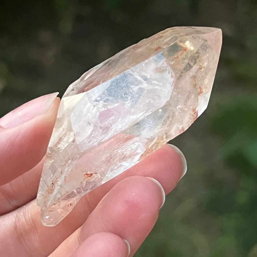 Cristal de cuarț cu incluziuni de goethit brun-portocaliu | Model 7, pietre semipretioase - druzy.ro 7 