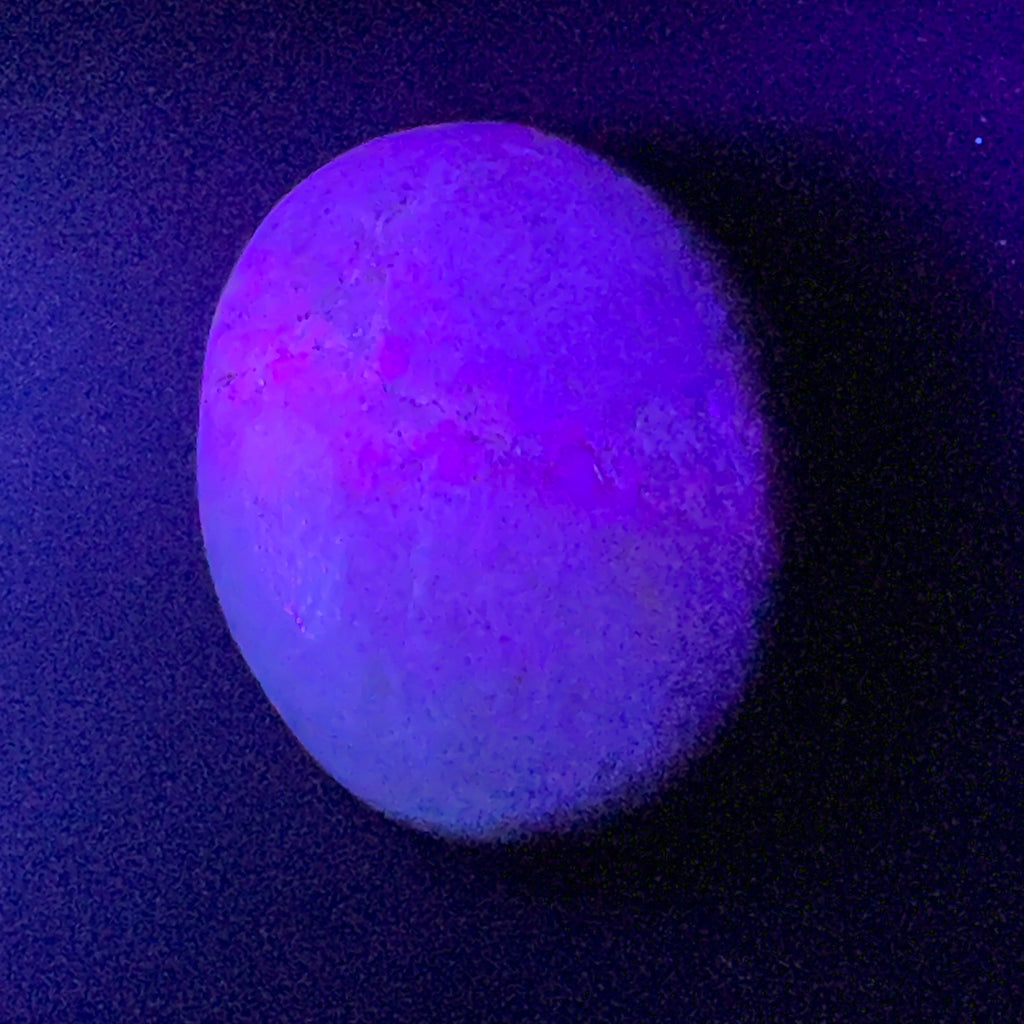 Hackmanit mov Uv reactive palmstone m2, druzy.ro, pietre semipretioase 5