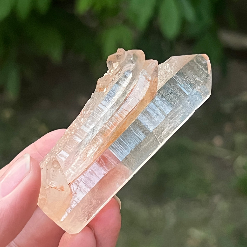 Cristal de cuarț cu incluziuni de goethit brun-portocaliu | Model 6, pietre semipretioase - druzy.ro 6 