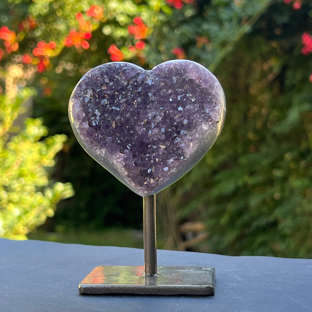 Inima ametist stand model 9, calitate +AAA, geoda ametist Urguay, pietre semipretioase - druzy.ro 2 