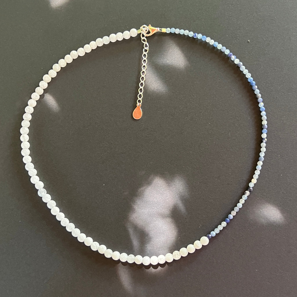 Colier aventurin albastru si jad alb Silent Shift #76, pietre semipretioase - druzy.ro 1 