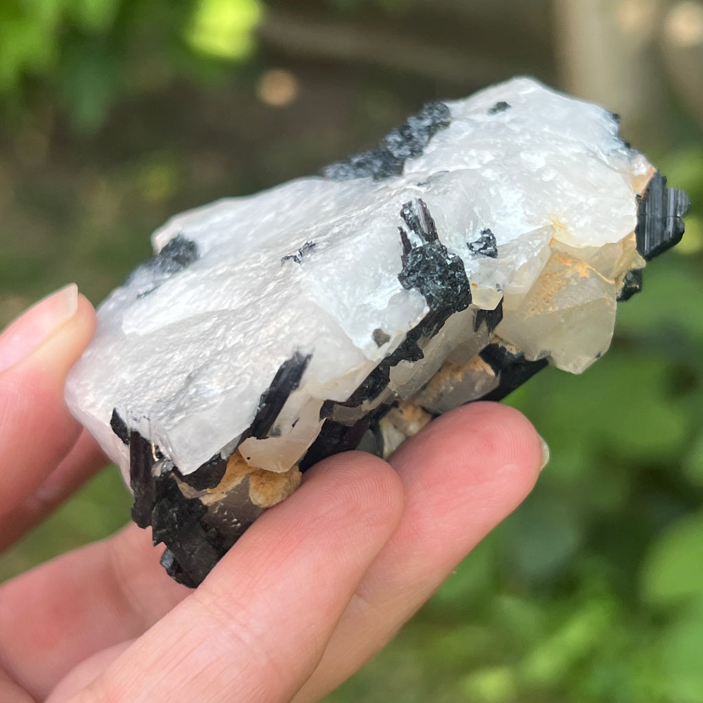 Turmalină neagră cu piatra lunii | Model 3, pietre semipretioase - druzy.ro 4 