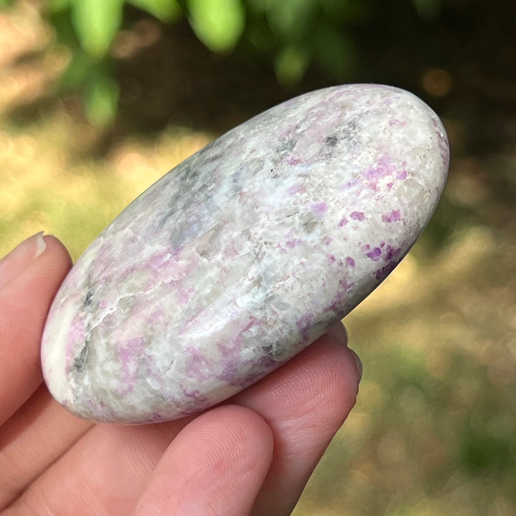 Hackmanit mov Uv reactive palmstone m12, druzy.ro, pietre semipretioase 4