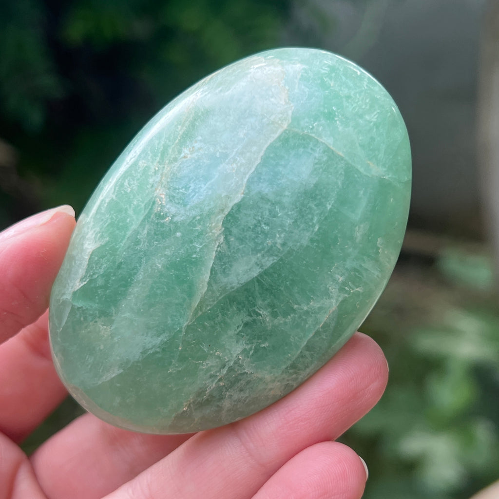 Palmstone fluorit verde model 10, din Madagascar, pietre semipretioase - druzy.ro 1 
