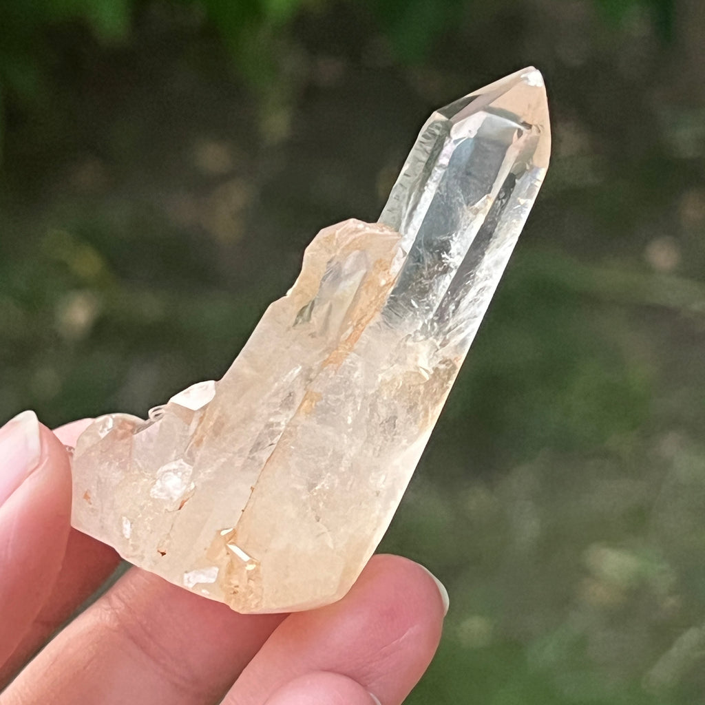 Cristal de cuarț cu incluziuni de goethit brun-portocaliu | Model 13, pietre semipretioase - druzy.ro 5 