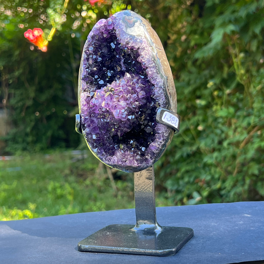 Ametist Uruguay AAA pe stand calitate +AAA, geoda ametist Urguay | Model 2, pietre semipretioase - druzy.ro 2 