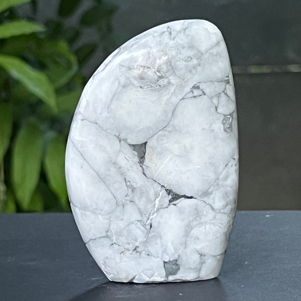 Sculptura howlit alb model 3, pietre semipretioase - druzy.ro 1 