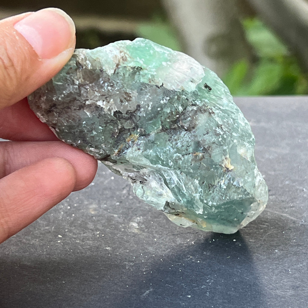 Fluorit marime L din Namibia Africa model 2, pietre semipretioase - druzy.ro 2 