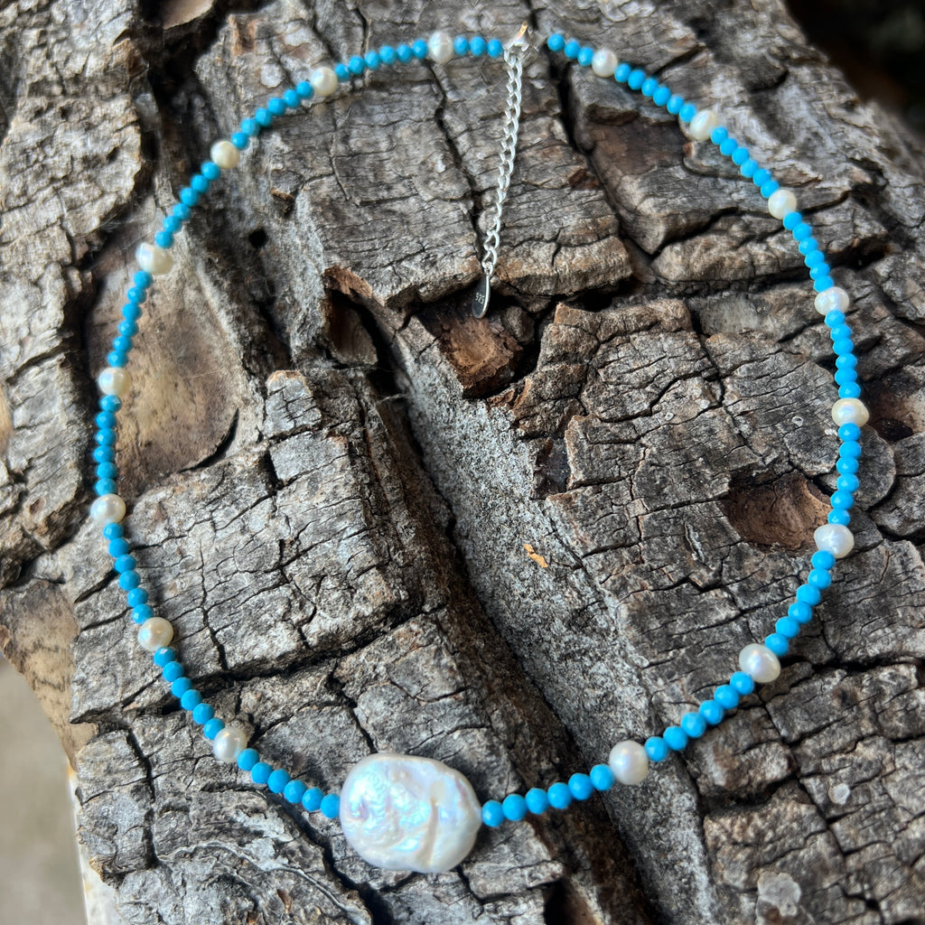Colier howlit albastru cu perle Blue Silence #66, pietre semipretioase - druzy.ro 3 