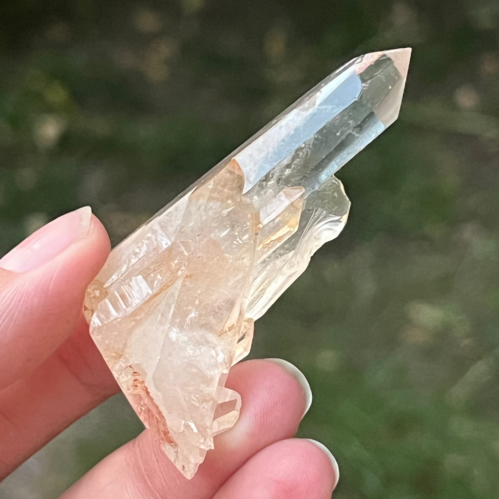 Cristal de cuarț cu incluziuni de goethit brun-portocaliu | Model 13, pietre semipretioase - druzy.ro 10 
