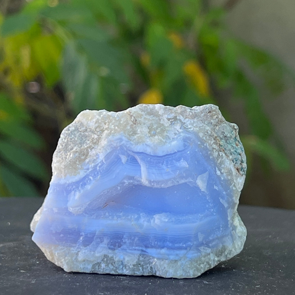 Calcedonie albastra /blue lace/ agat albastru piatra bruta model Af8, druzy.ro, cristale 1