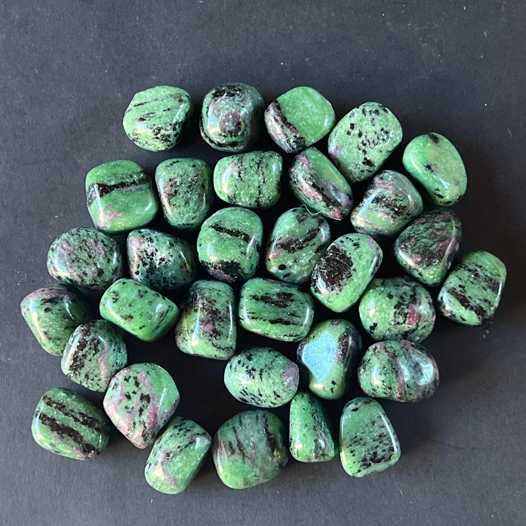 Rubin in zoisit piatra rulata, pietre semipretioase - druzy.ro 3 
