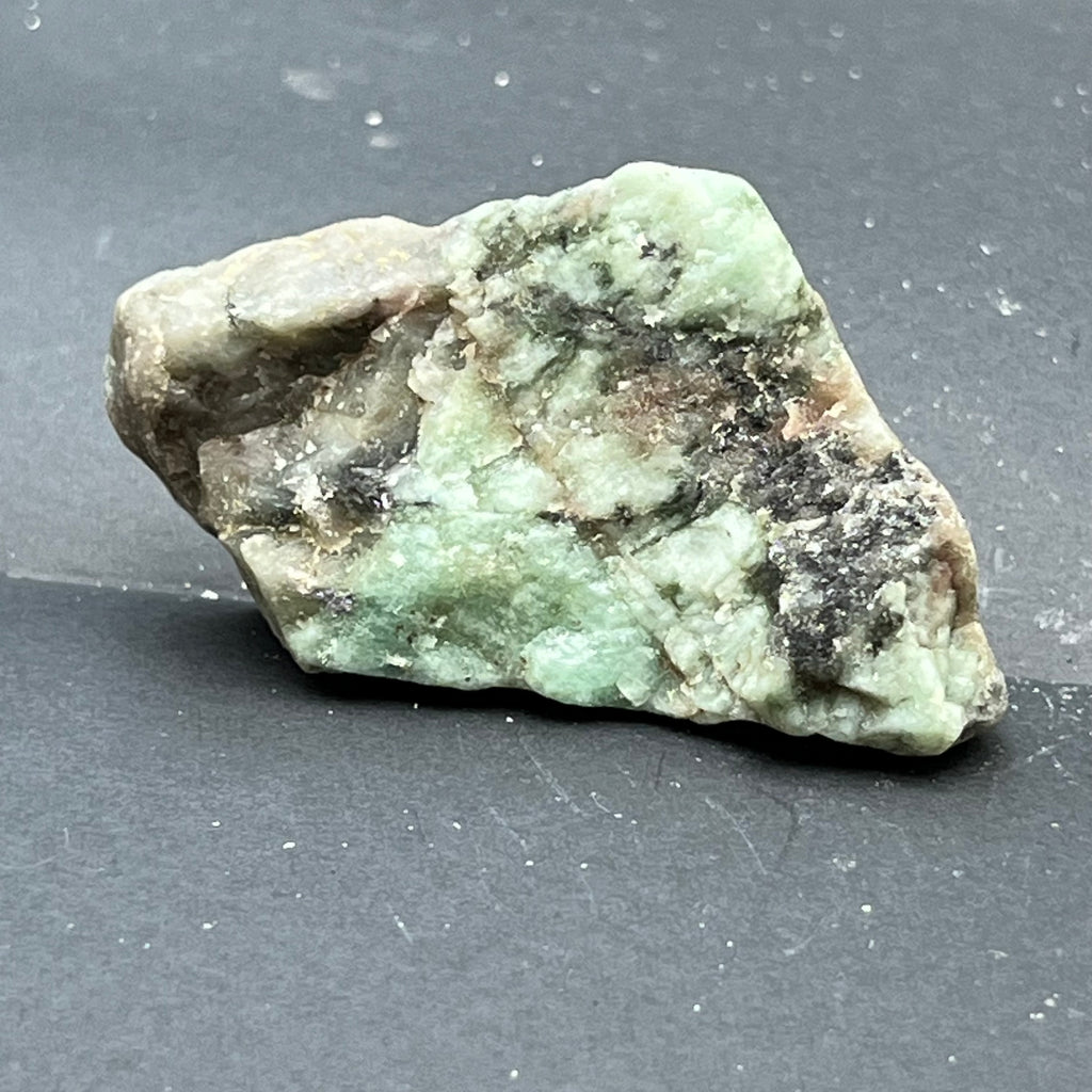 Smarald in matrice Columbia m9, pietre semipretioase - druzy.ro 1