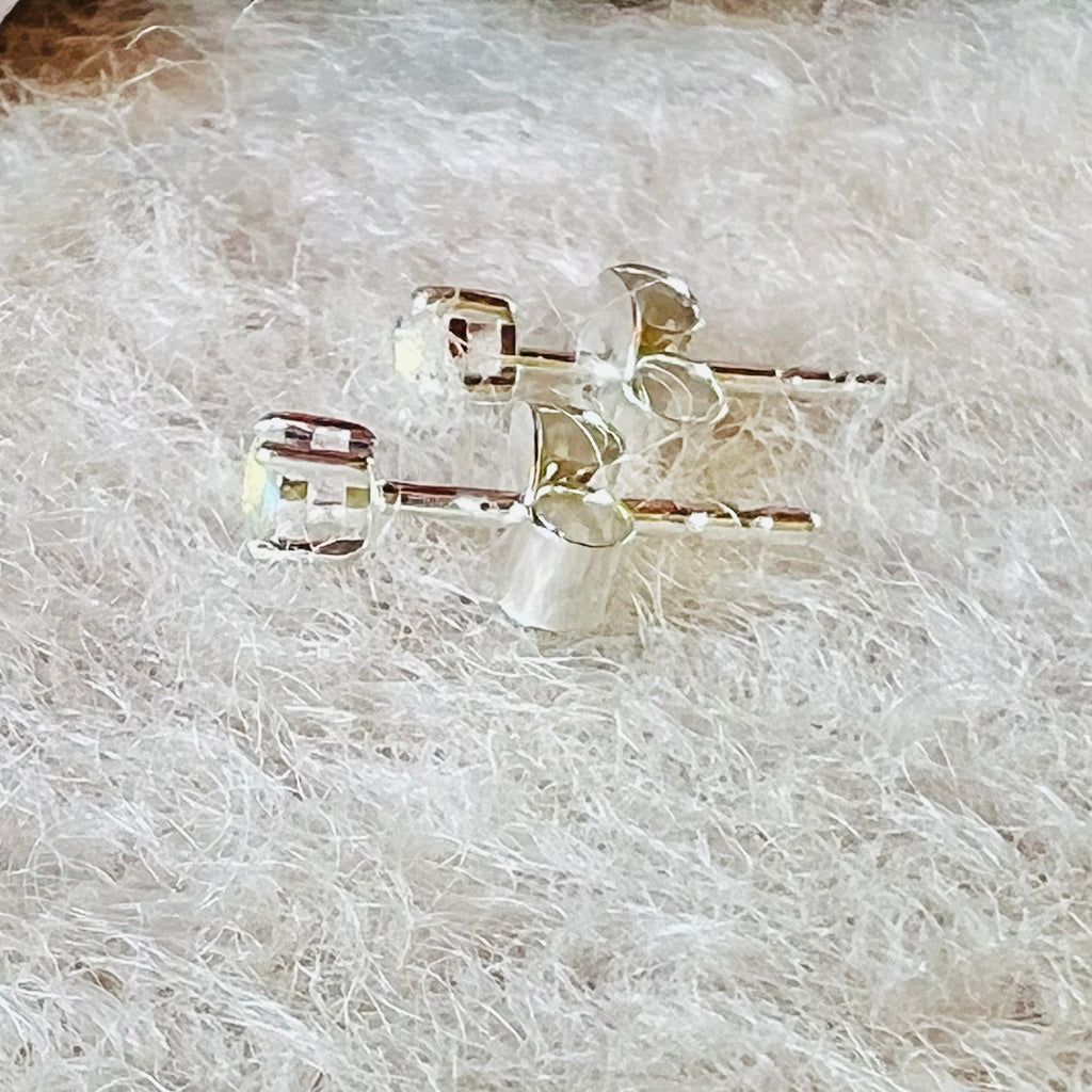 Cercei stud opal din argint 3 mm Round, druzy.ro, pietre semipretioase 2