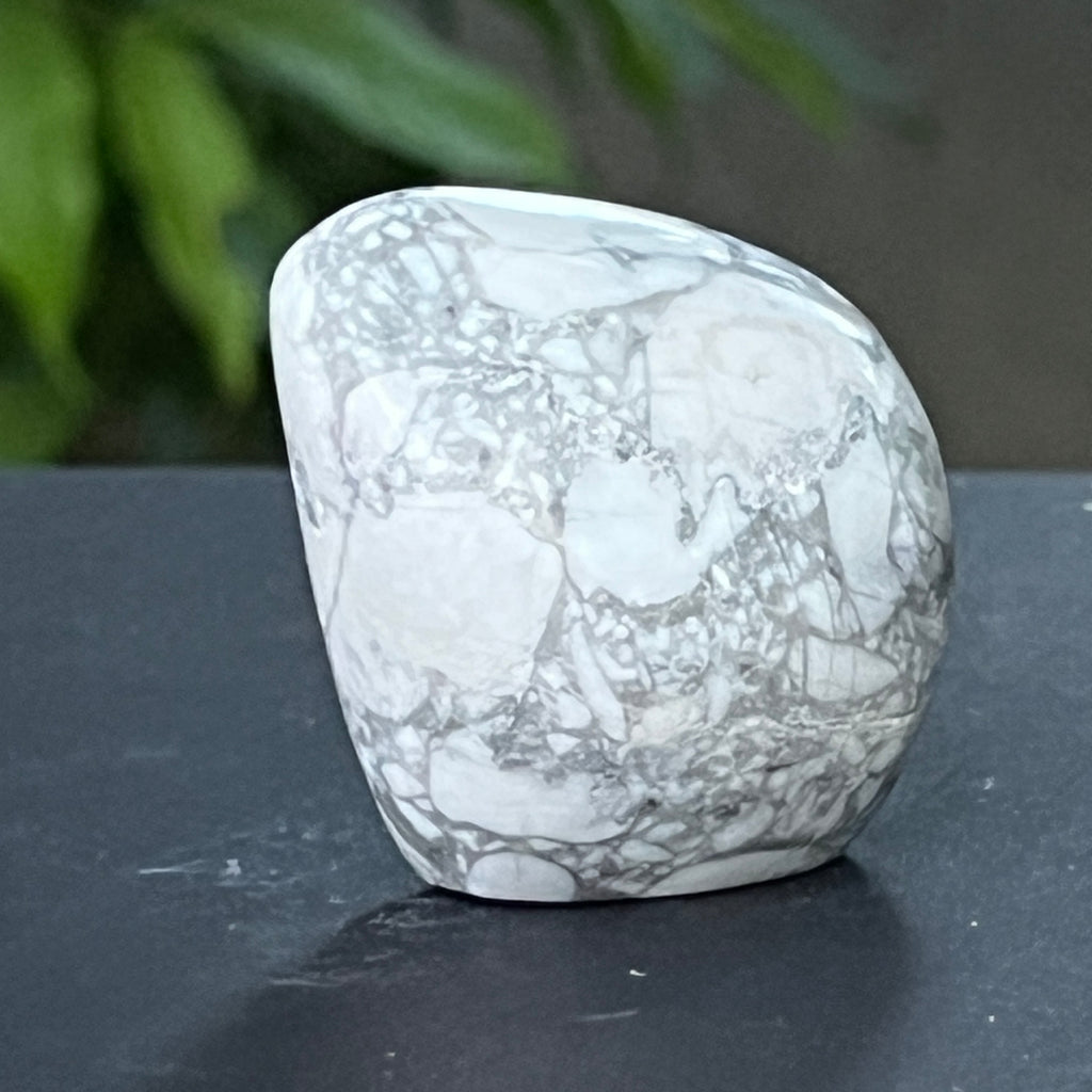 Sculptura howlit alb model 4, pietre semipretioase - druzy.ro 2 