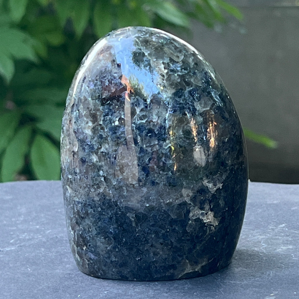 Sculptura structura Iolit (safir de apa) din Madagascar model 3, pietre semipretioase - druzy.ro 1 