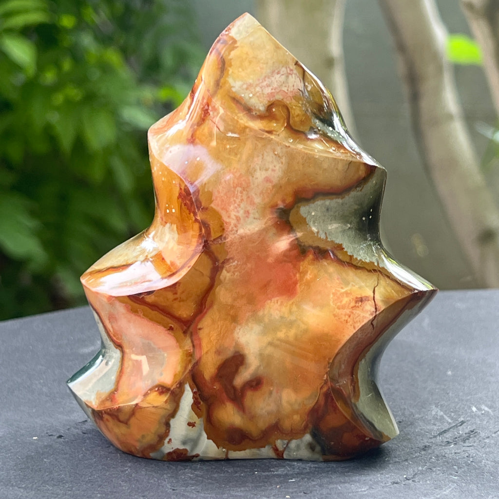 Sculptura jasp policrom forma flacara | Model 4, pietre semipretioase - druzy.ro 1 