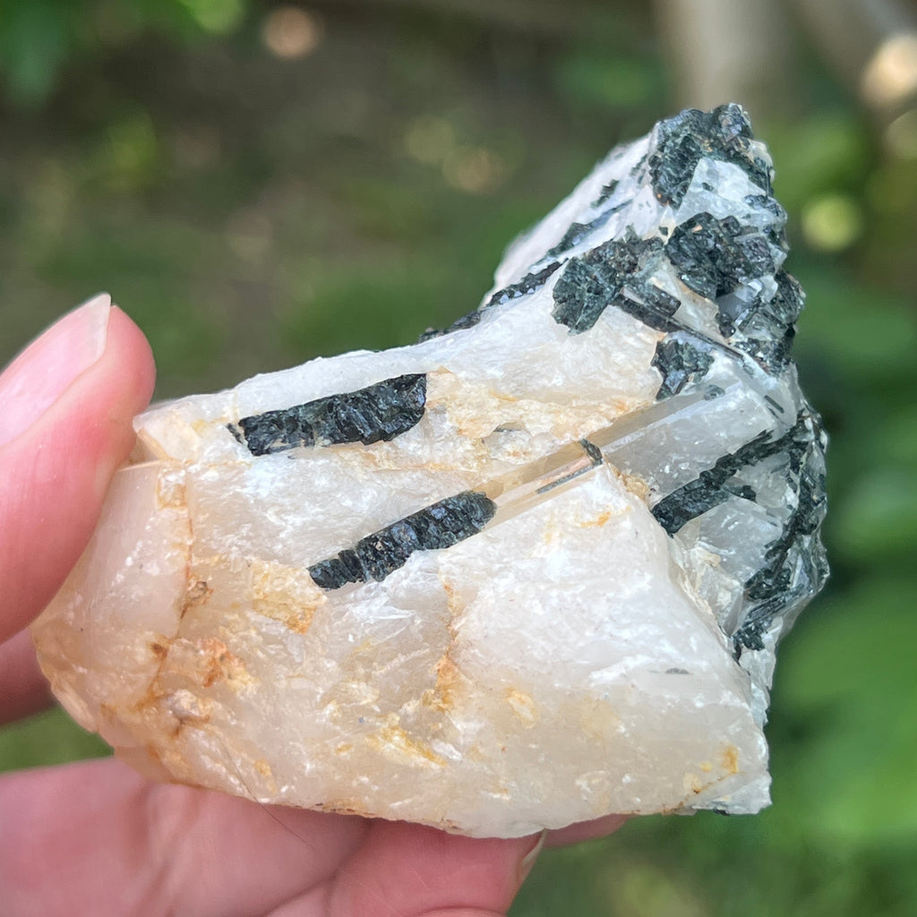 Turmalină neagră cu piatra lunii | Model 8, pietre semipretioase - druzy.ro 6 