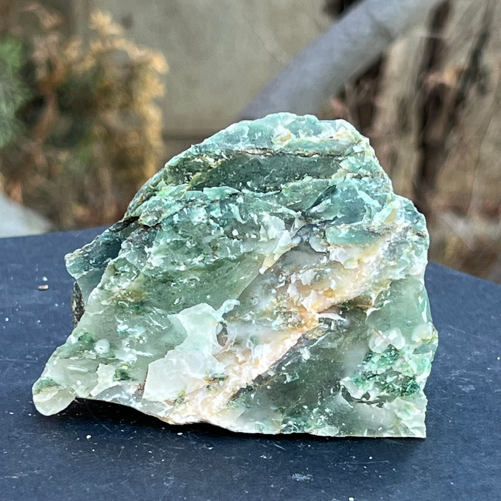 Jad verde piatra bruta model 41, druzy.ro, cristale 2