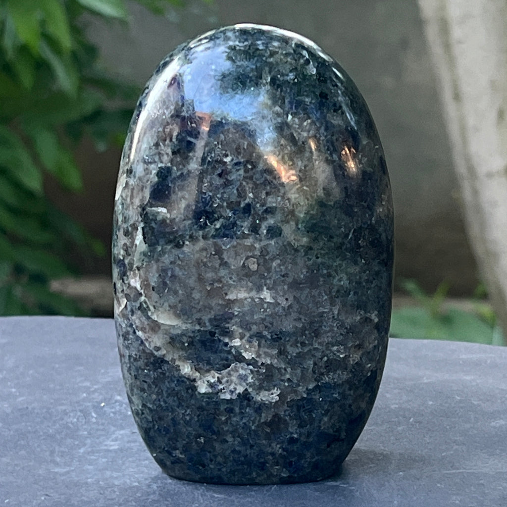 Sculptura structura Iolit (safir de apa) din Madagascar model 5, pietre semipretioase - druzy.ro 1 