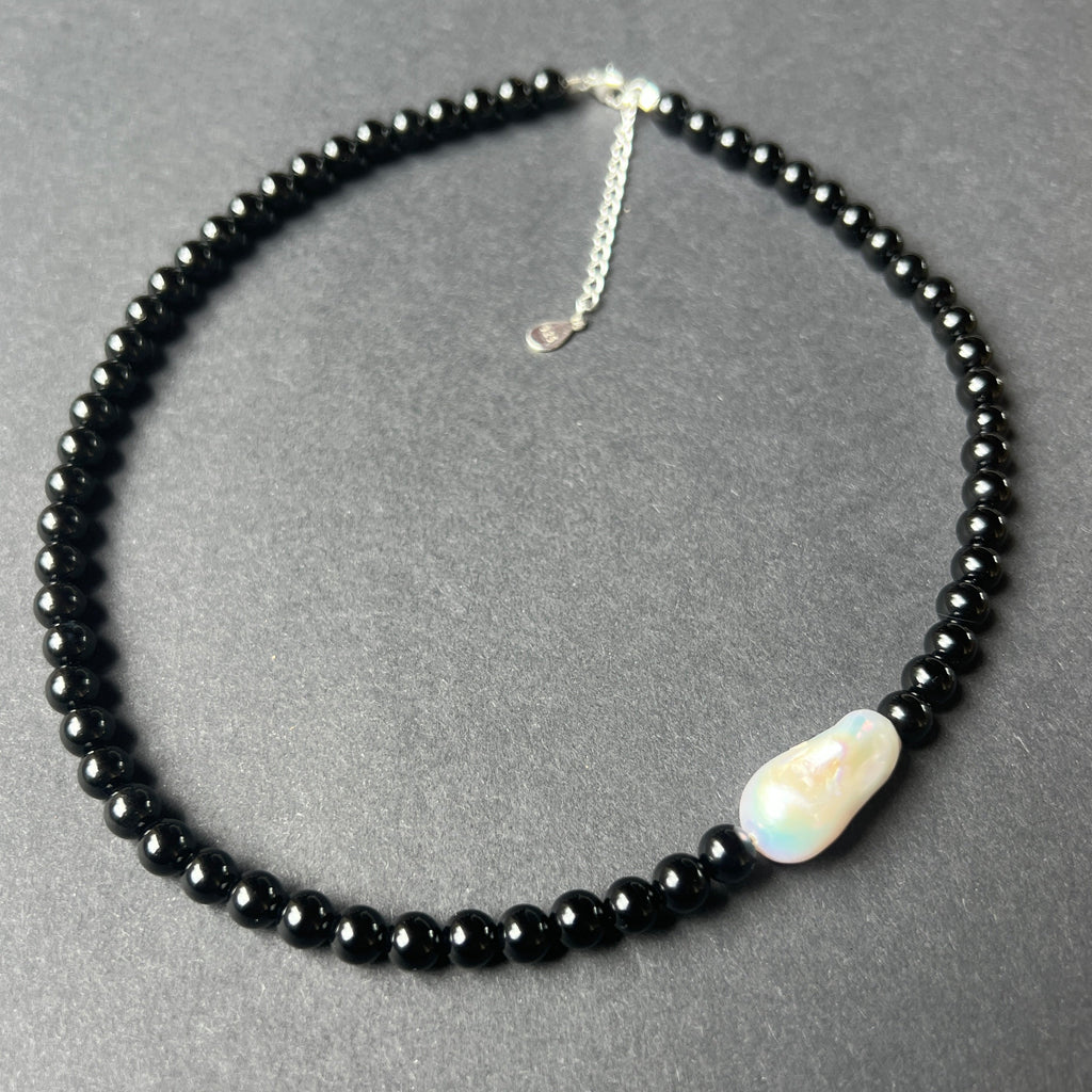 Colier onix negru si perla Eclipse#40, pietre semipretioase - druzy.ro 1 