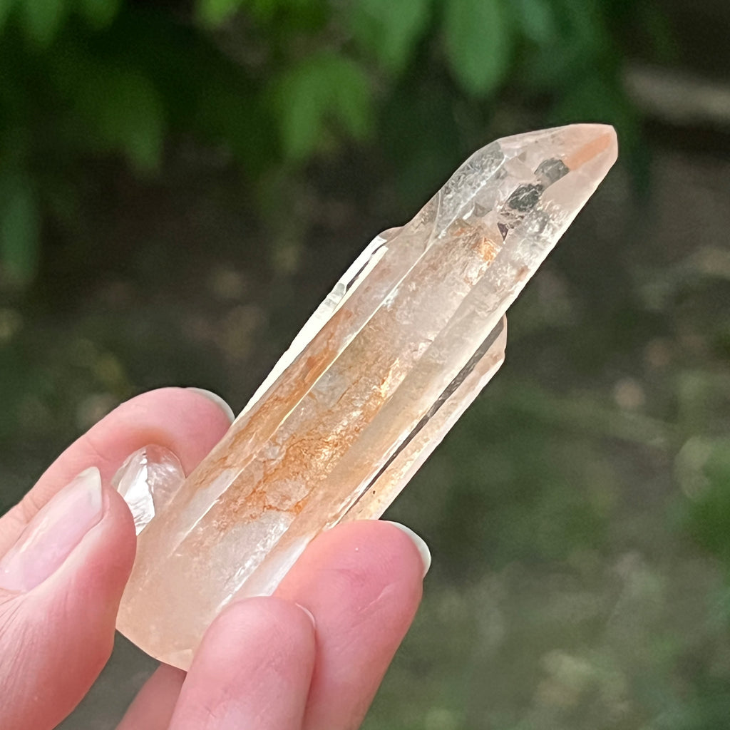 Cristal de cuarț cu incluziuni de goethit brun-portocaliu | Model 6, pietre semipretioase - druzy.ro 8 