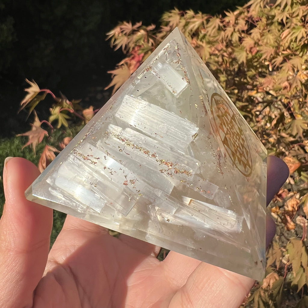 Piramida orgonit selenit 4 si 7 cm, druzy.ro, cristale 4