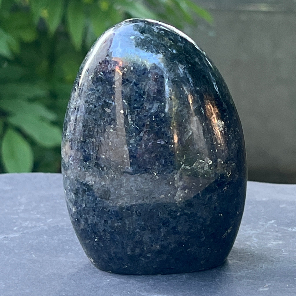 Sculptura structura Iolit (safir de apa) din Madagascar model 2, pietre semipretioase - druzy.ro 2 