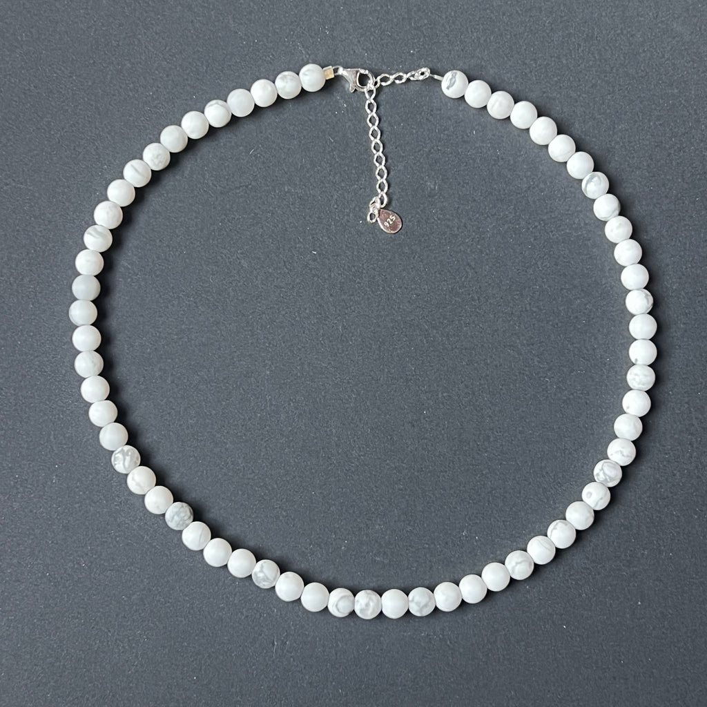 Colier howlit alb Silence #97, pietre semipretioase - druzy.ro 1 