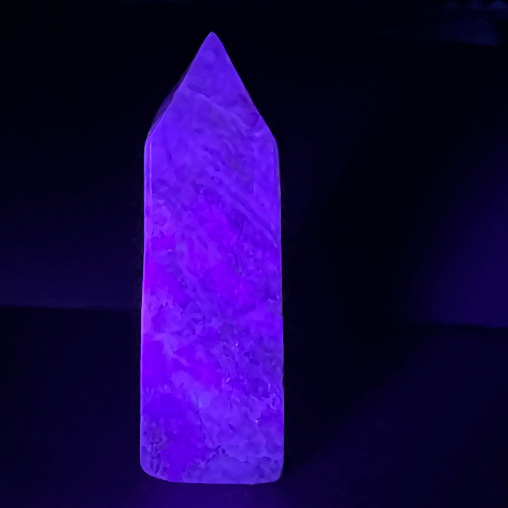 Hackmanit mov Uv reactive obelisc, druzy.ro, pietre semipretioase 2