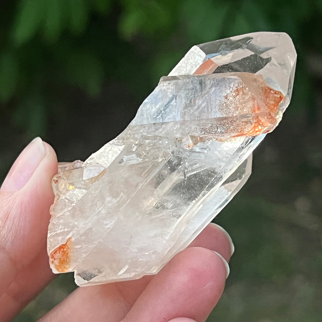 Cristal de cuarț cu incluziuni de goethit brun-portocaliu | Model 10, pietre semipretioase - druzy.ro 6 