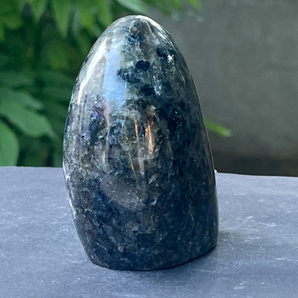Sculptura structura Iolit (safir de apa) din Madagascar model 3, pietre semipretioase - druzy.ro 2 