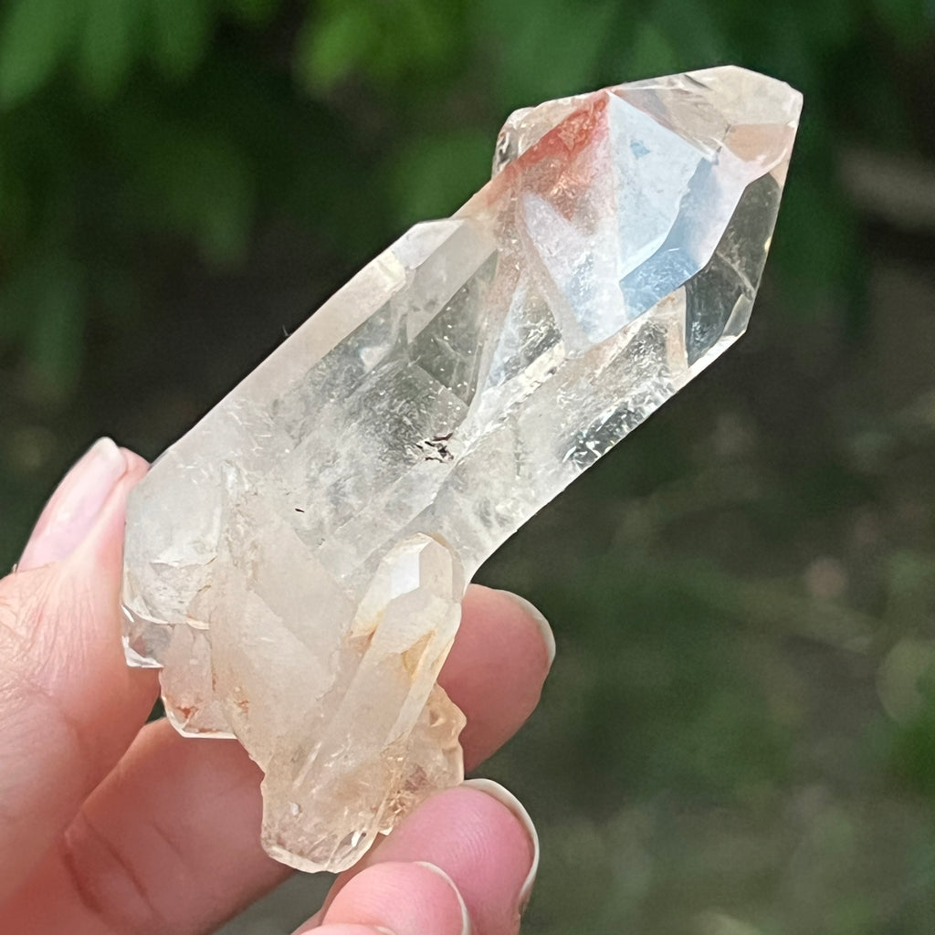 Cristal de cuarț cu incluziuni de goethit brun-portocaliu | Model 10, pietre semipretioase - druzy.ro 11 