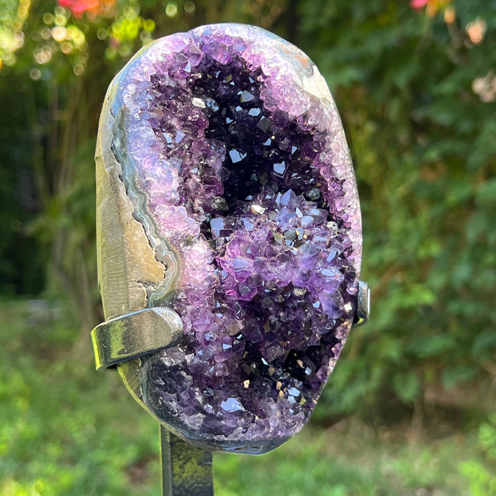 Ametist Uruguay AAA pe stand calitate +AAA, geoda ametist Urguay | Model 2, pietre semipretioase - druzy.ro 3 