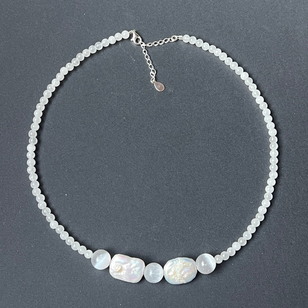 Colier jad alb, selenit si perle Purity#96, pietre semipretioase - druzy.ro 1 