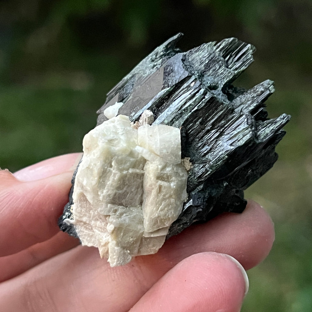 Cluster egirin mini cuart fumuriu/negru Zomba m8, pietre semipretioase - druzy.ro 1 