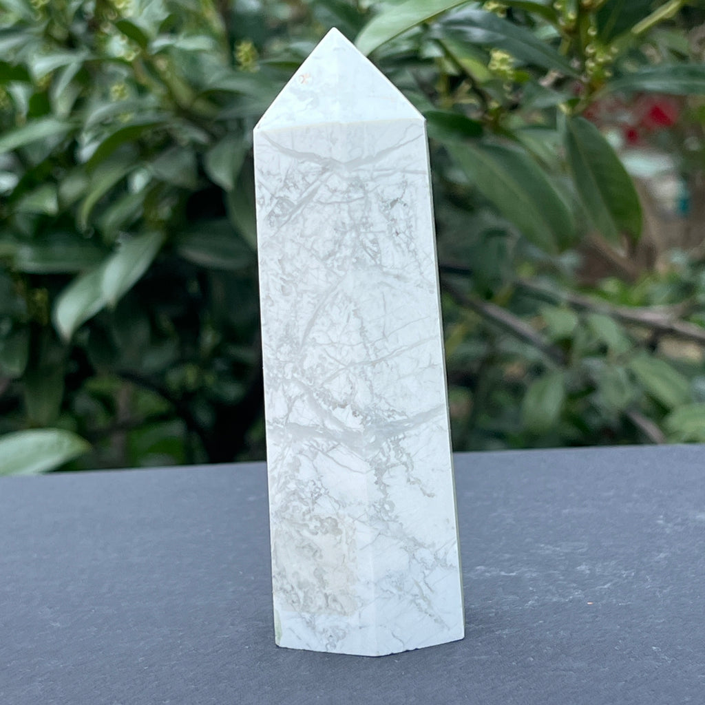 Obelisc howlit alb model L1, pietre semipretioase - druzy.ro 3 