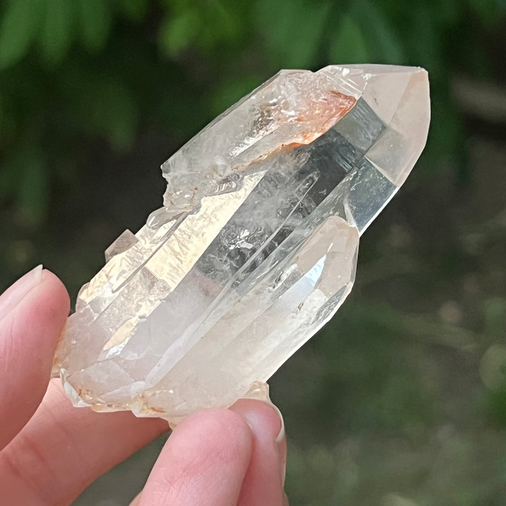 Cristal de cuarț cu incluziuni de goethit brun-portocaliu | Model 10, pietre semipretioase - druzy.ro 8 