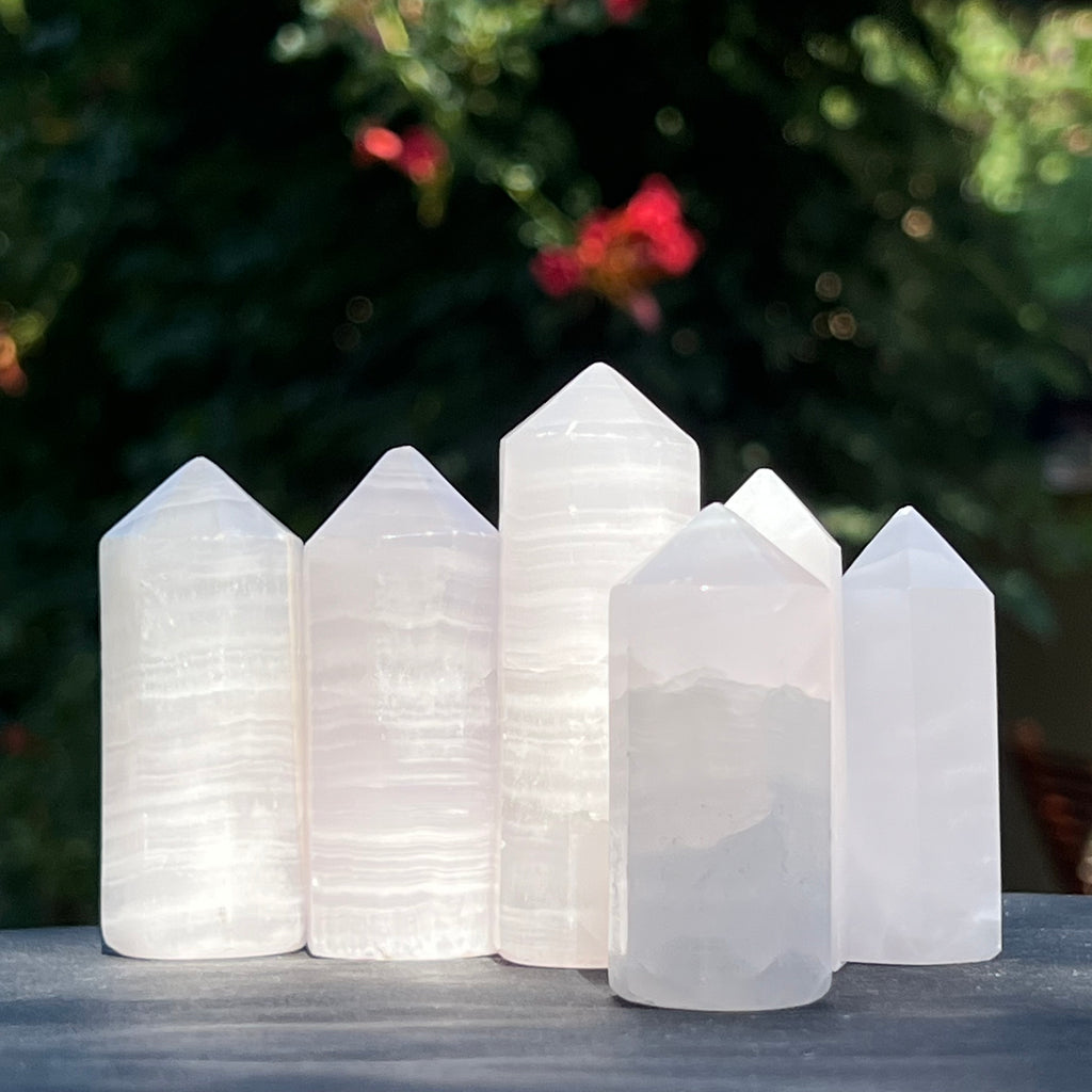 Obelisc calcit Mangano 5-6 cm, druzy.ro, cristale 1