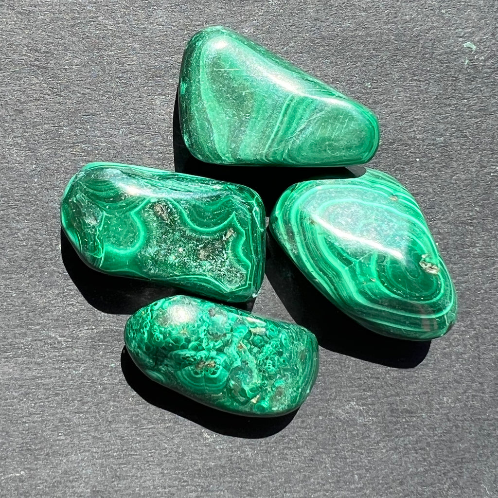 Malachit piatra rulata mini Congo, druzy.ro, cristale 5